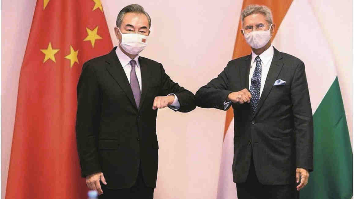 Wang Yi from China and S. Jaishankar from India at the sidelines of a gathering of foreign ministers from the Shanghai Cooperation Organisation in Tajikistan, July 2021.