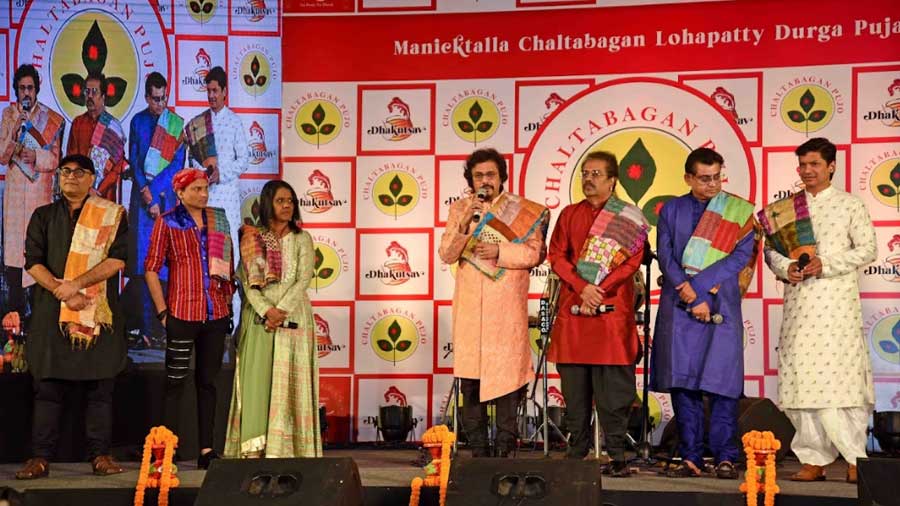 L to R: Sugata Guha (lyricist), Zubeen Garg, Mahalakshmi Iyer, Bickram Ghosh, Hariharan, Amit Kumar and Shaan 