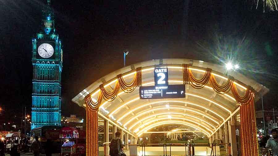 An illuminated Lake Town subway on Mahalaya, soon after the opening by minister Sujit Bose