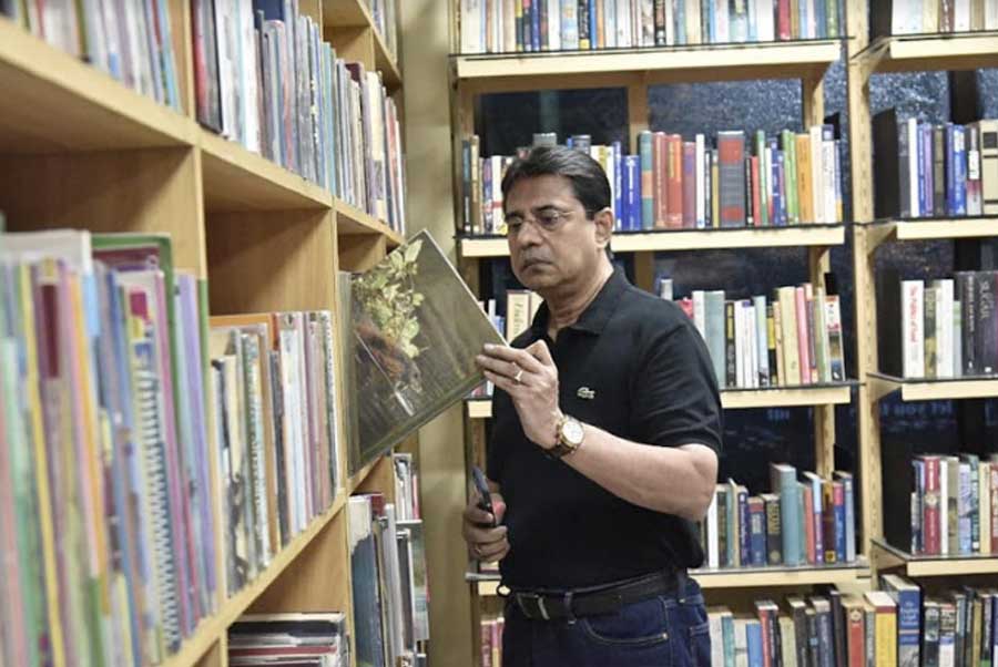 BOOKS FOR ALL: Kolkata police commissioner Soumen Mitra after inaugurating a library on the Traffic Training School premises at Tala on Wednesday, October 6. According to the police, the library has been set up with help from iLead Foundation, and aims to serve book lovers of all ages, including students preparing for competitive exam. The library can accommodate 15 readers at a time and will be open to all very soon