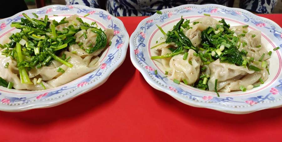 STEAMED WONTONS FROM TUNG NAM EATING HOUSE: Tucked away in a corner behind Poddar Court is this Chinese eatery. While almost everything is good here, the juicy steamed wontons are our favourite. The pocket-friendly prices are a bonus! 