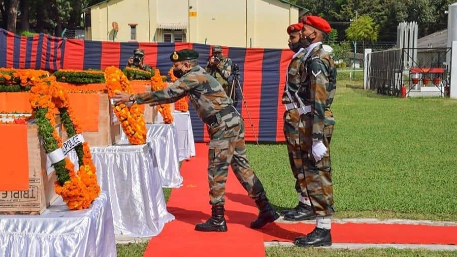 Wreath Laying Ceremony Held For Soldier Killed Along LoC In J&K | India