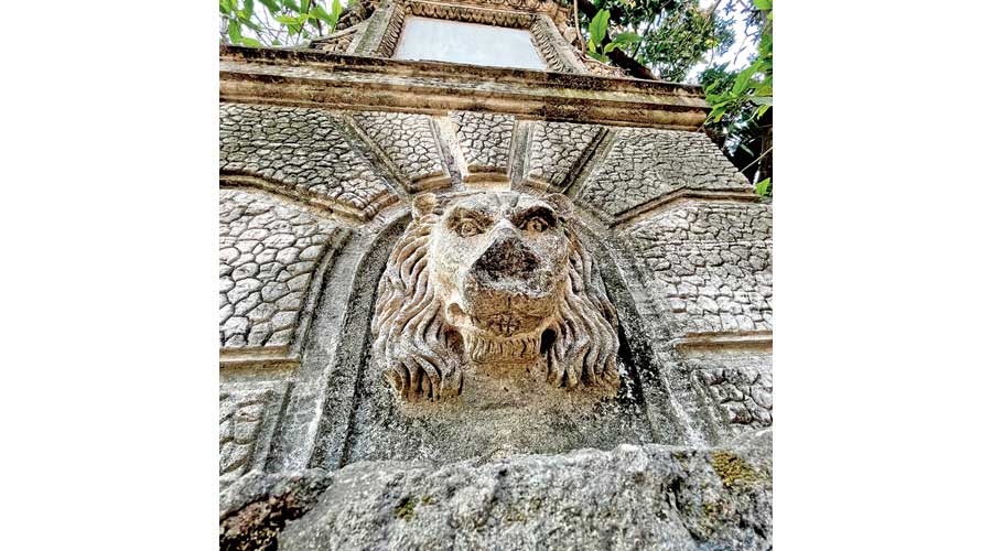 A “forgotten” fountain near the High Court