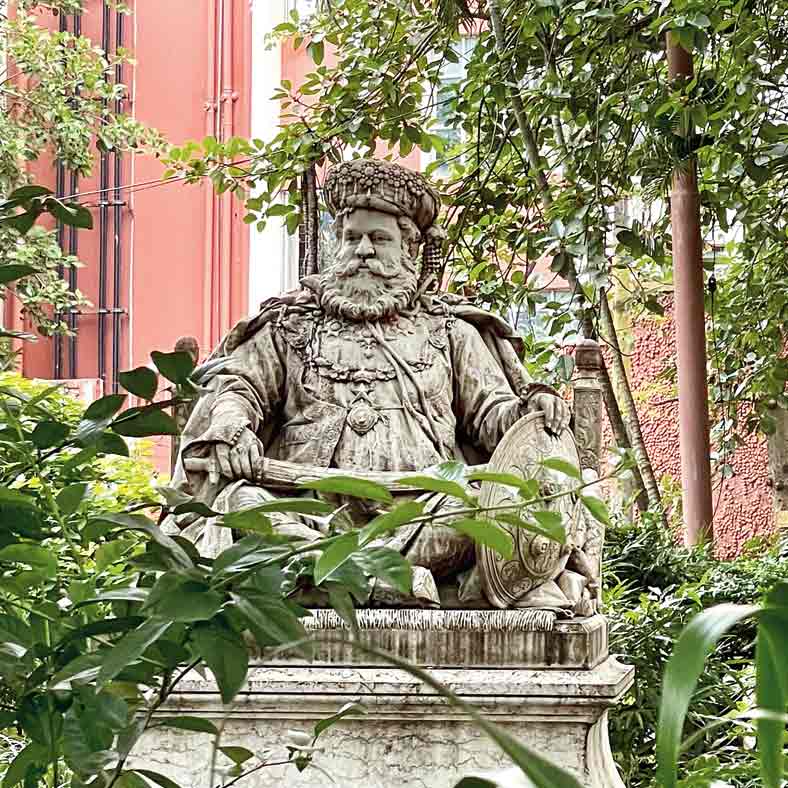 The statue of Maharaja Lakshmeshwar Singh of Darbhanga is tucked away in the northeast corner of Dalhousie Square