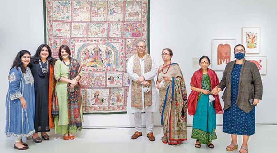 From left: Richa Agarwal, CEO, Emami Art; Malika Varma of SHE Kantha, and Rupali Basu on opening day; second from right: Kantha revivalist Shamlu Dudeja, who is also the founder of Self Help Enterprise (SHE)
