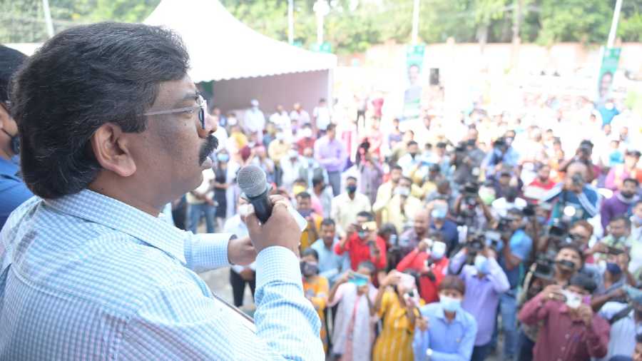 CM Hemant Soren addresses a gathering after inaugurating the vegetable mart at Naga Baba Khatal in Ranchi on Wednesday. 