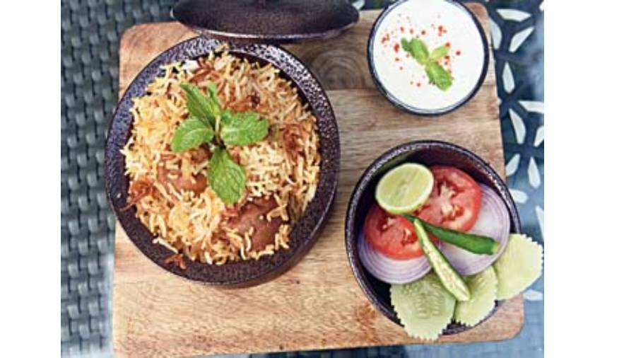 Kofta Biryani: Biryani is almost a staple, as far as Calcuttans are concerned. This vegetarian variation of biryani comes with soft kofta made of vegetables and layered with gravy and spices. Rs 399