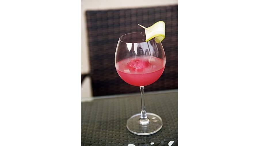 Cloud Social Special: This drink has just the right amount of sweetness and freshness. This is a must-try if you want to beat the heat. Rs 300