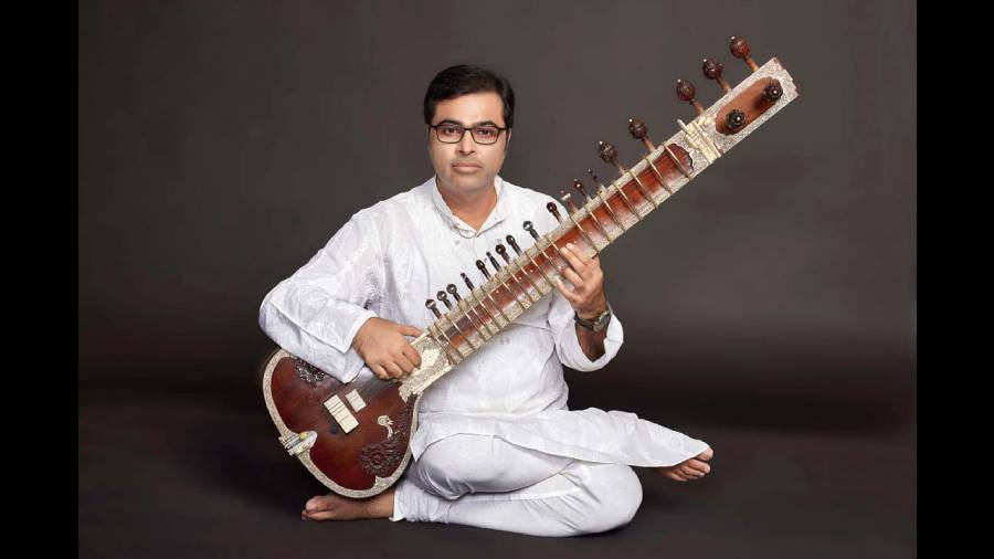 Purbayan Chatterjee’s new album Unbounded (Abaad) covers a wide range of genres.