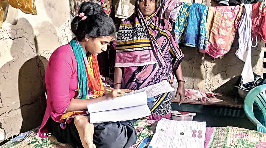 Ruksana Khatun, who won the MCKV Charity Trust Scholarship