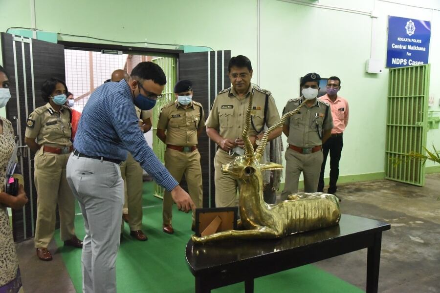 heritage-in-pictures-kolkata-police-commissioner-inaugurates-newly