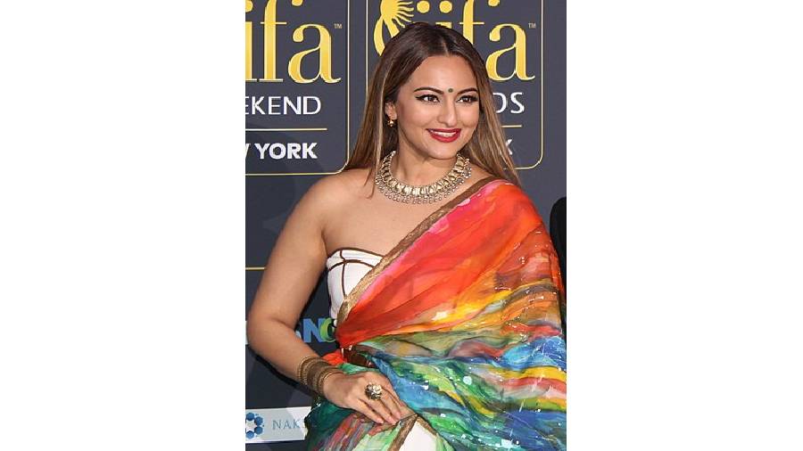 Sonakshi Sinha’s no-kiss stand has been all about upholding the family honour