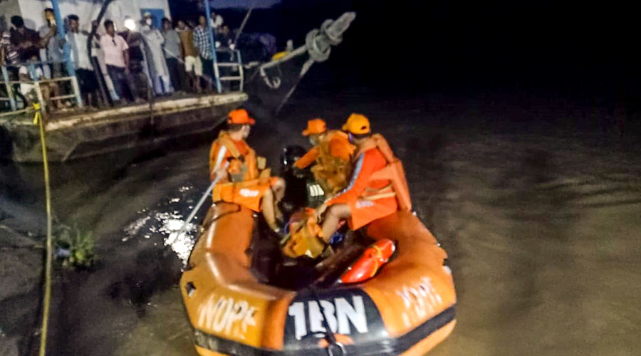 Brahmaputra Boat Capsizes In Brahmaputra River In Assam After Colliding With Ferry Several 2079