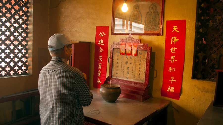 Have you been to these Chinese temples of Old Chinatown in Kolkata?