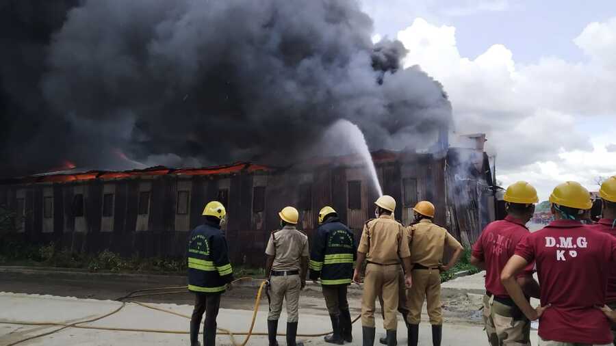 A major fire broke out at a godown in Taratala on Saturday morning 