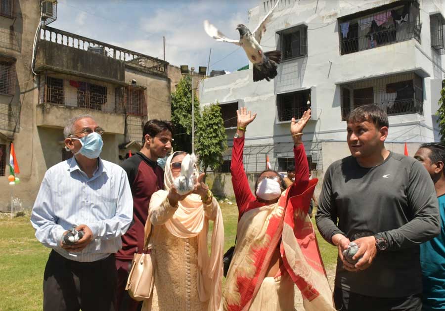 KOLKATA CALLING KABUL: Members of the Tarun Mahal club in south Kolkata's Dhakuria release doves on Sunday, September 5 calling for peace in strife-torn Afghanistan. The club also organised a friendly India-Afghanistan cricket match with Afghans living in Kolkata