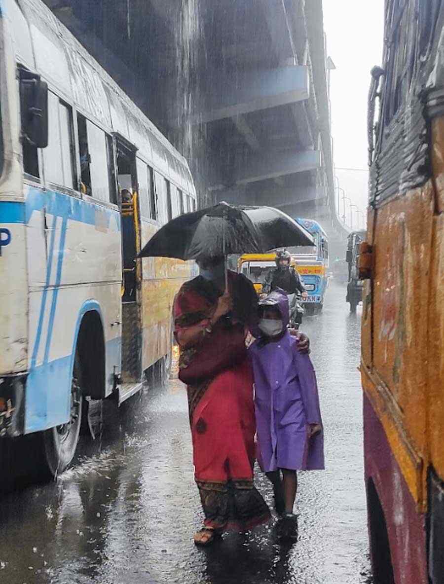The Alipore weather office recorded 10mm of rain in the city on Monday 