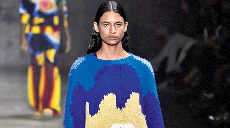 Colors and drama  reign over New York Fashion Week s Spring 