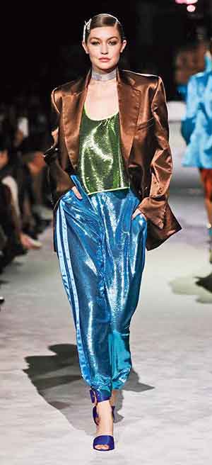 New York Fashion Week  Colours and drama rule New York Fashion Week's  Spring/Summer 2022 forecast - Telegraph India