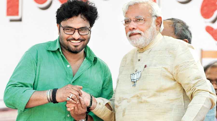 Babul Supriyo with Narendra Modi in Asansol in May 2014 during the general election.