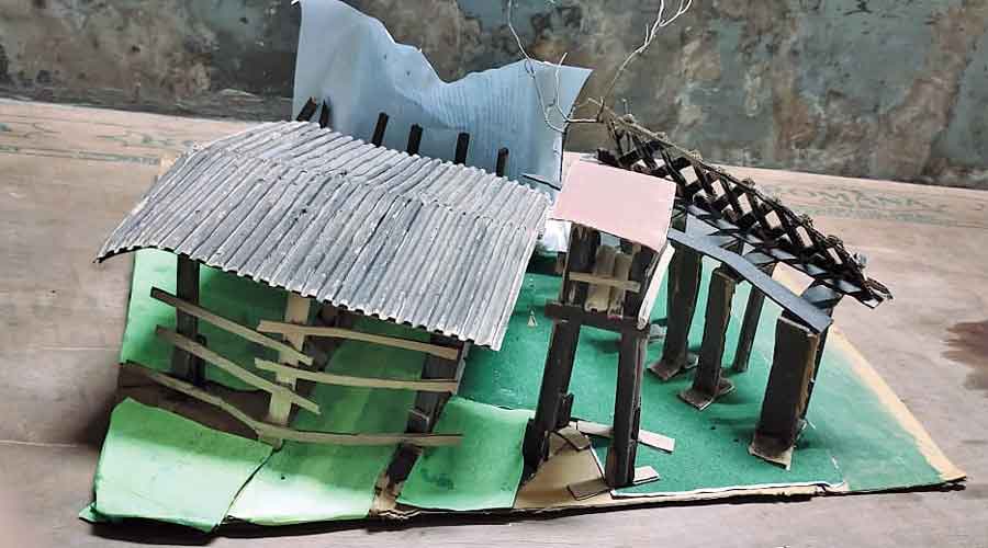 Miniature versions of a cyclone relief centre and a watch tower that will be come up at the Kidderpore Sarbojanin puja ground.