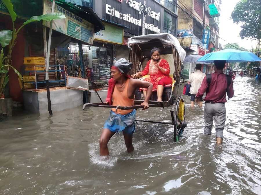 A submerged Amherst street in north Kolkata. The city received 142mm of rain in the 24 hours before 8.30am on Monday, the second highest in the state after Salt Lake