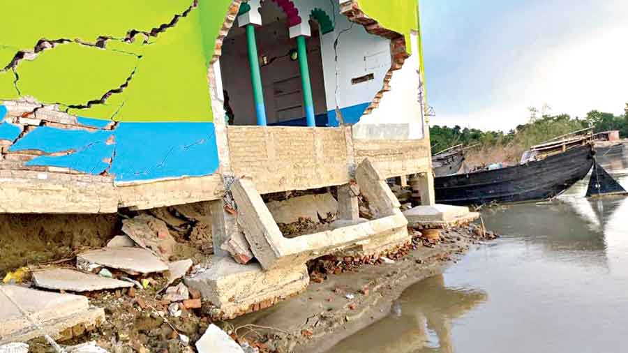 The mosque that was washed away by the Ganga at  Lalutola-Bhimagram in Kaliachak 3 block in Malda  on Sunday. 