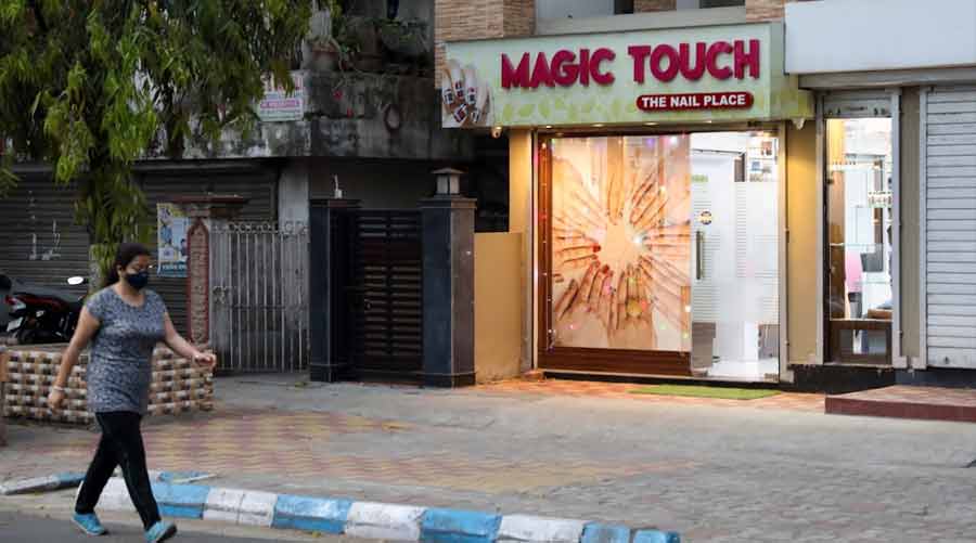 The Magic Touch is a convenient nail and tattoo studio for beauty and cosmetic care 