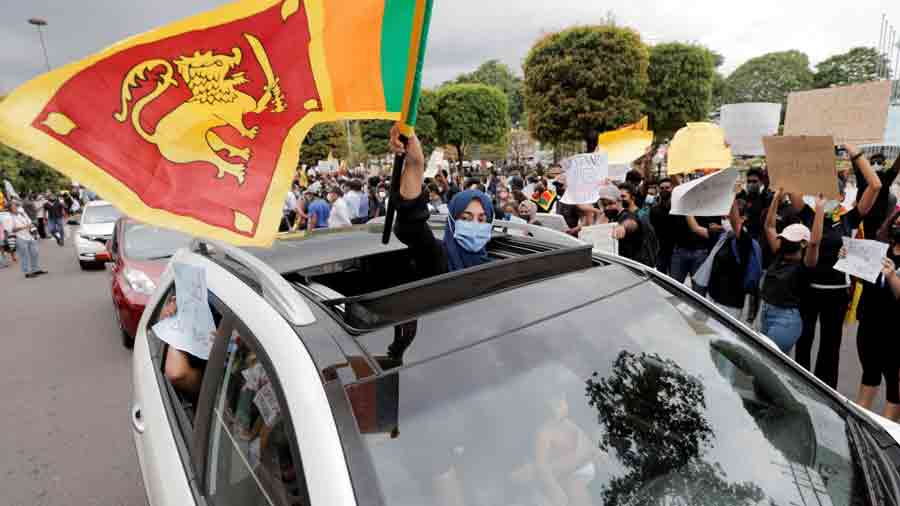 Lanka: protest enters 50th day