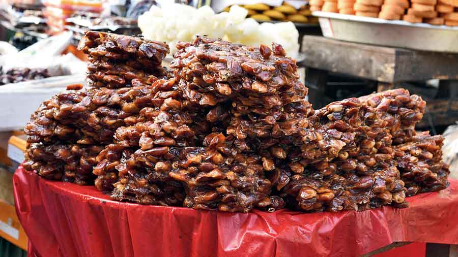 Dates  being sold on  Zakaria Street