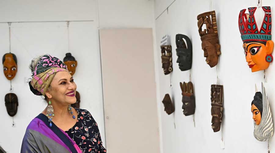 Alokananda Roy admires the exhibits  