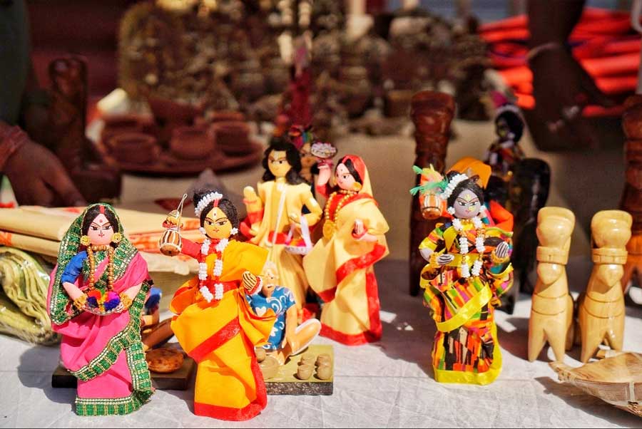 Figurines showcasing the folk culture of Bengal on sale at the exhibition