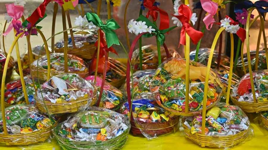 Nahoums’ Easter menu sports a variety of vibrant baskets that are perfect for gifting