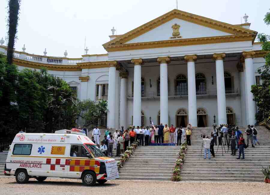 West Bengal Governor Jagdeep Dhankar in blue flags off an advance life support ambulance of the Indian Red Cross Society at Raj Bhavan on Thursday