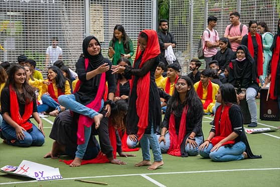 The group from Shri Shikshayatan College, Niraakra, staged a nukkad natak, Aap hi Atithi, a satire on issues such as body-shaming, racism, marital rape, and the effects of COVID-19.