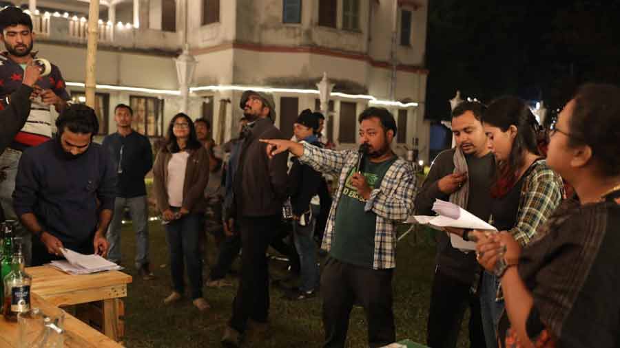 Soumyajit communicates instructions on the sets of ‘Homecoming’