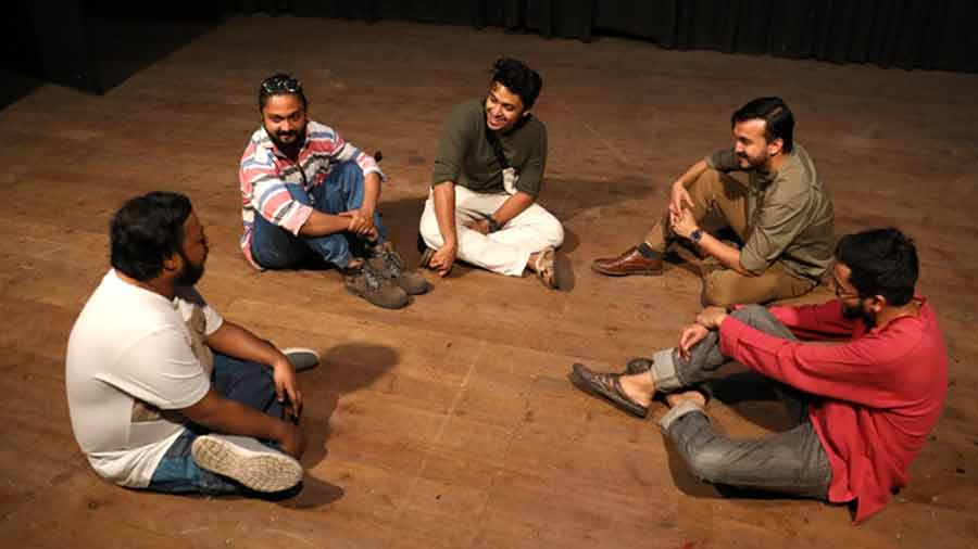 (L-R) Soumyajit Majumdar, Gautam Siddhartha, Soham Majumdar, Anirjit Hore and Rupayan Paul reminisce about their theatre days at Gyan Manch