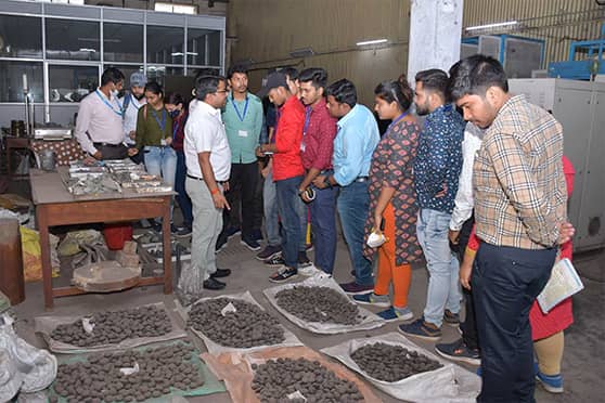 Students of Kazi Nazrul University, Asansol during the visit to CSIR NML, Jameshedpur.