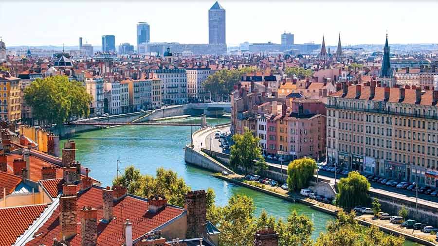  After meeting her French partner in Switzerland, Kylie decided to settle down in her partner’s home city of Lyon