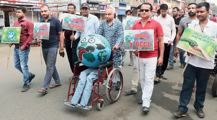 Residents of Jharia at a rally on World Earth Day under the banner of Youth Concept at Jharia in Dhanbad on Friday.