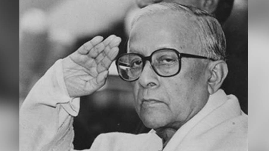 Why historic blunder? Because history does not give such opportunity: Jyoti Basu