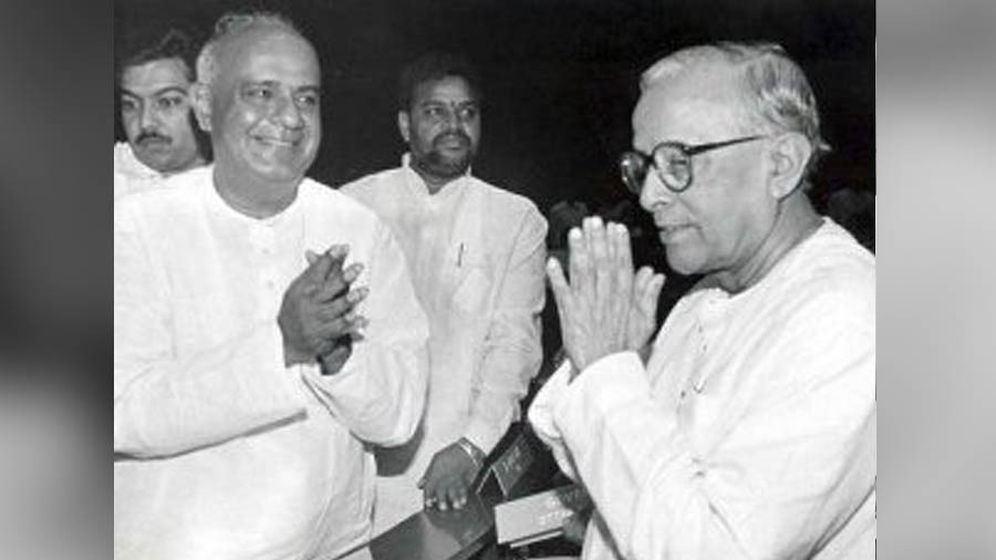 Jyoti Basu with H.D. Deve Gowda in New Delhi in 1996  