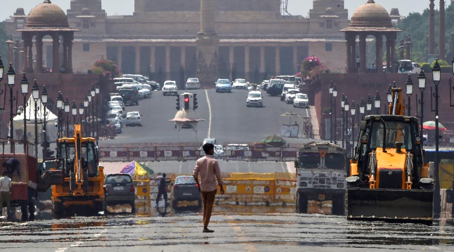 A heatwave in April-end had sent the maximum temperature soaring to 46 and 47 degrees Celsius in several parts of Delhi.