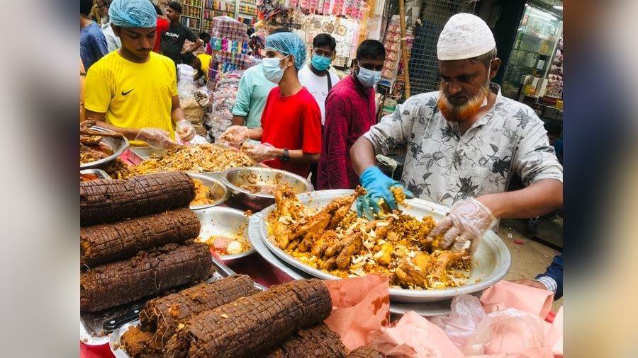 ‘Boro Baaper Polai Khai’ (What the rich man’s son eats) — a dish that’s part of Dhaka’s history
