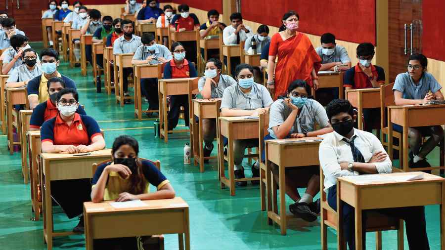 Heatwave: School kids down with fever, some throw up in class