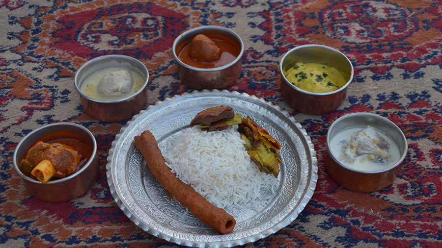 Wazwan meal at Chinar Garden
