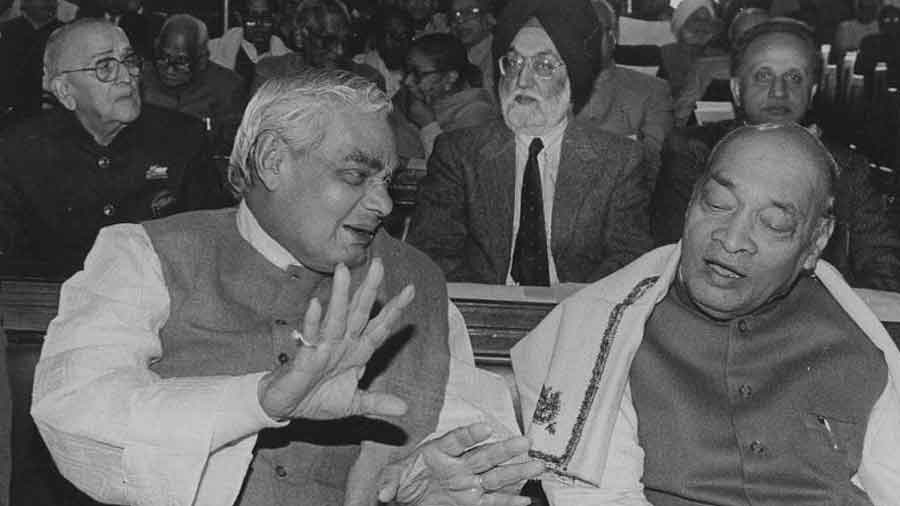 Former Prime Ministers Atal Bihari Vajpayee and PV Narasimha Rao may have been in different parties, but their mutual respect has been revered