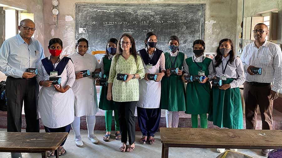  Students at Radhakantapur High School Dr. Ajoy Ghosh, Gobinda Roy and Karabi Bhattacharya Rao.