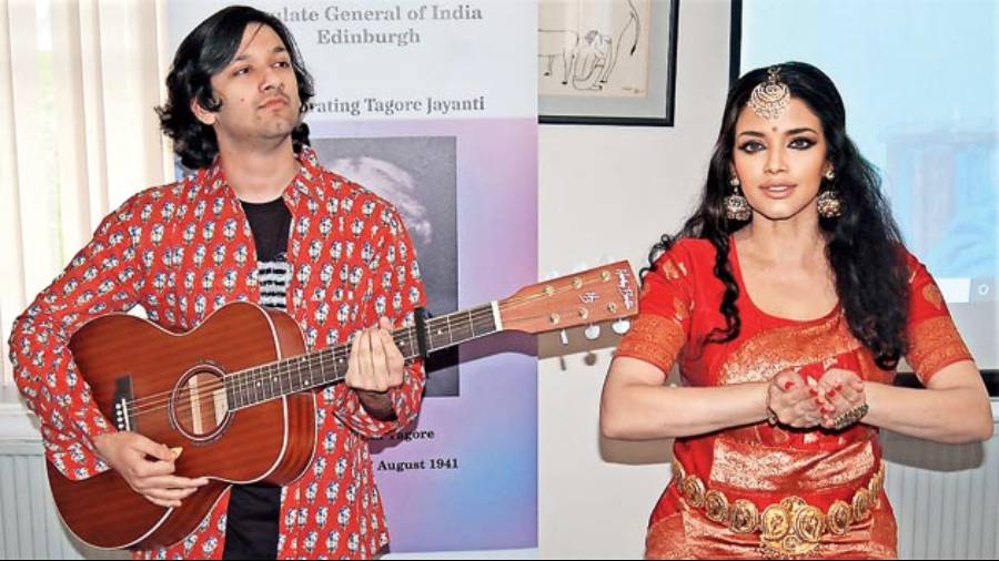 Sohini with son Rishi Dasgupta at the Tagore birth centenary at the Indian consulate in Edinburgh