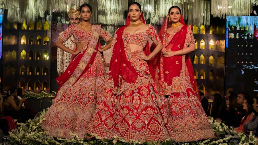 Poddar’s bridal couture line Saaz has a focus on traditional designs